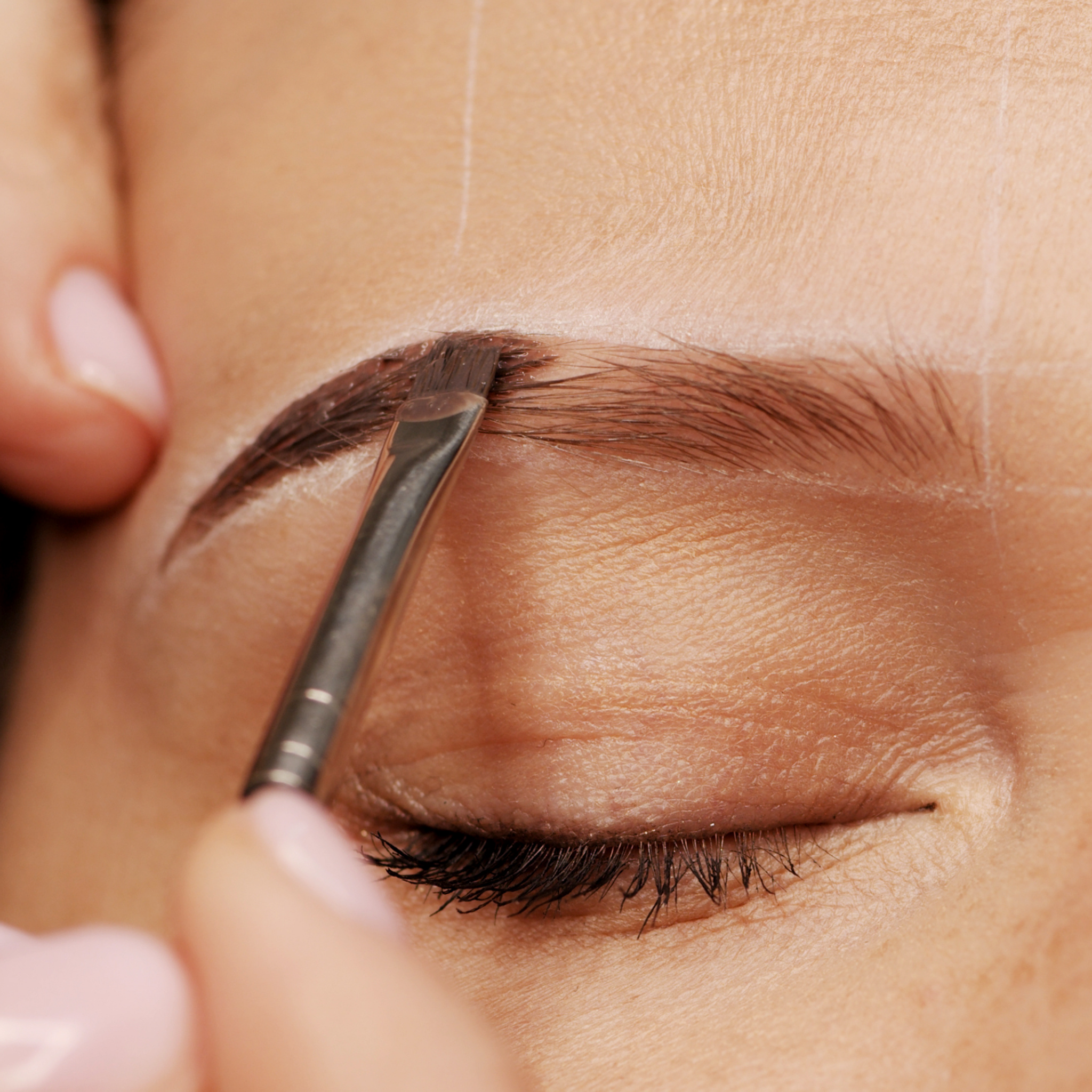 Curso Profesional de Brow Lamination + Diseño de Cejas con Mapping y Tinte